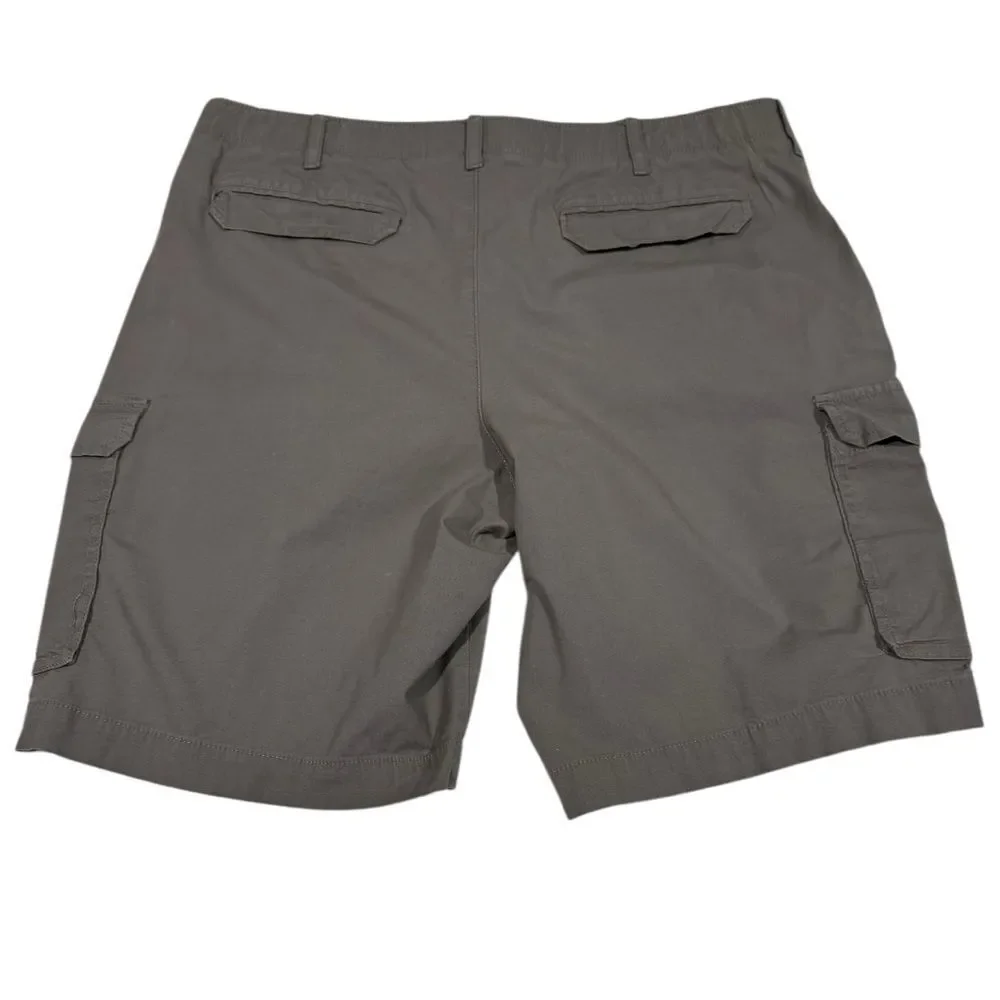 Apt. 9 Men’s Cargo Khaki Shorts Sz 40